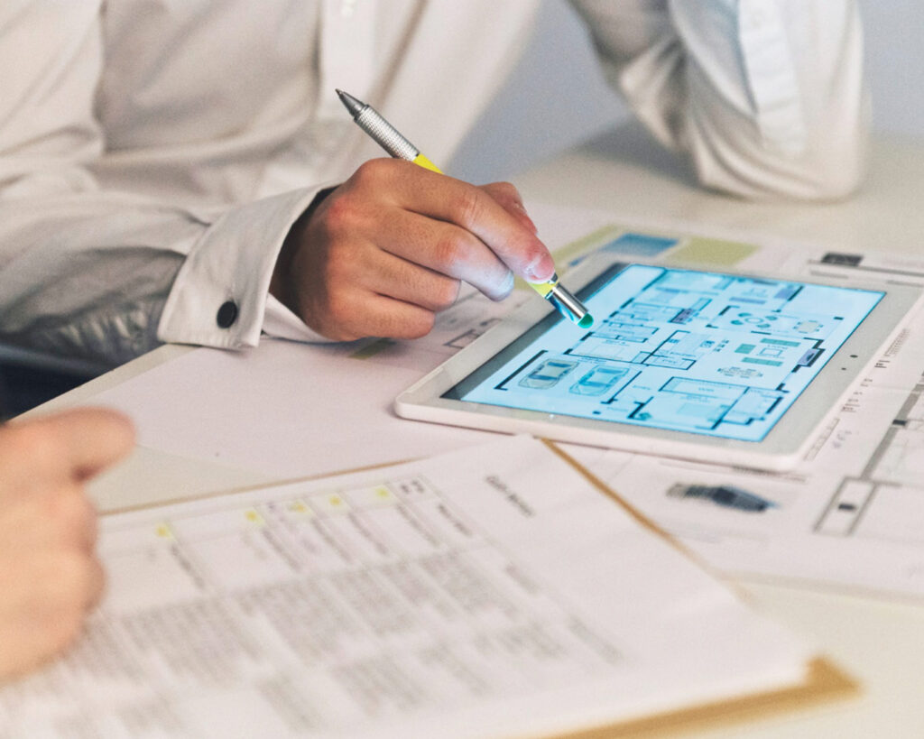 Material Planning and Project Decisions